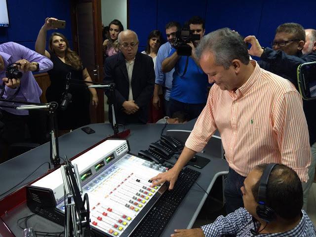 Rádio Progresso é a primeira emissora do país a migrar para o FM